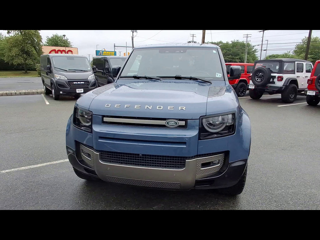 Used 2024 Land Rover Defender 90 X-Dynamic SE AWD/4WD image 3