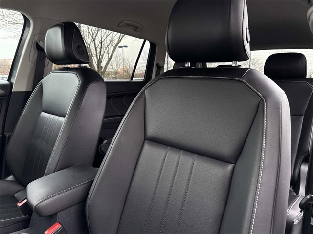 Used 2024 Volkswagen Tiguan SE image 17