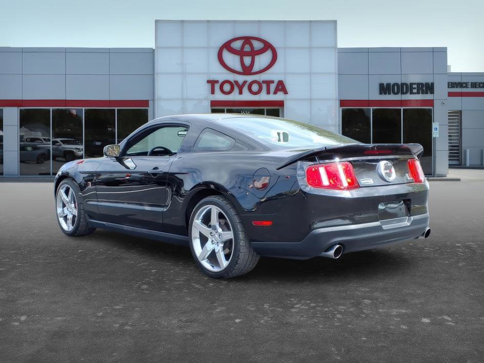 Used 2010 Ford Mustang GT image 7
