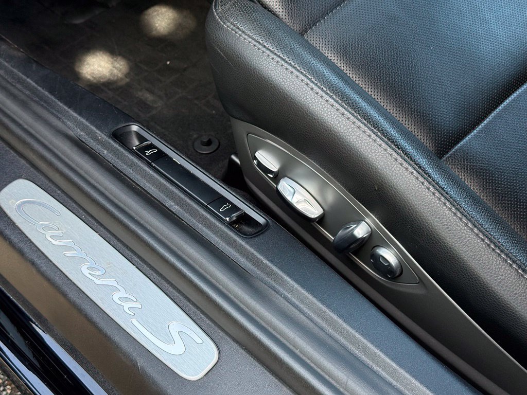Certified 2015 Porsche 911 Carrera S RWD image 6