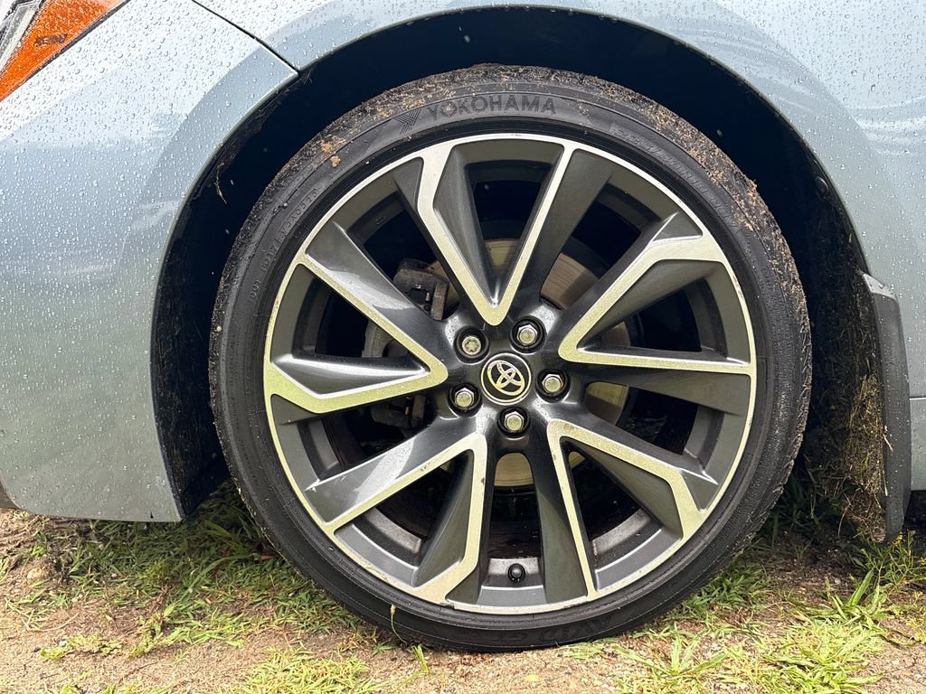 Used 2022 Toyota Corolla SE w/ SE Premium Package FWD image 18