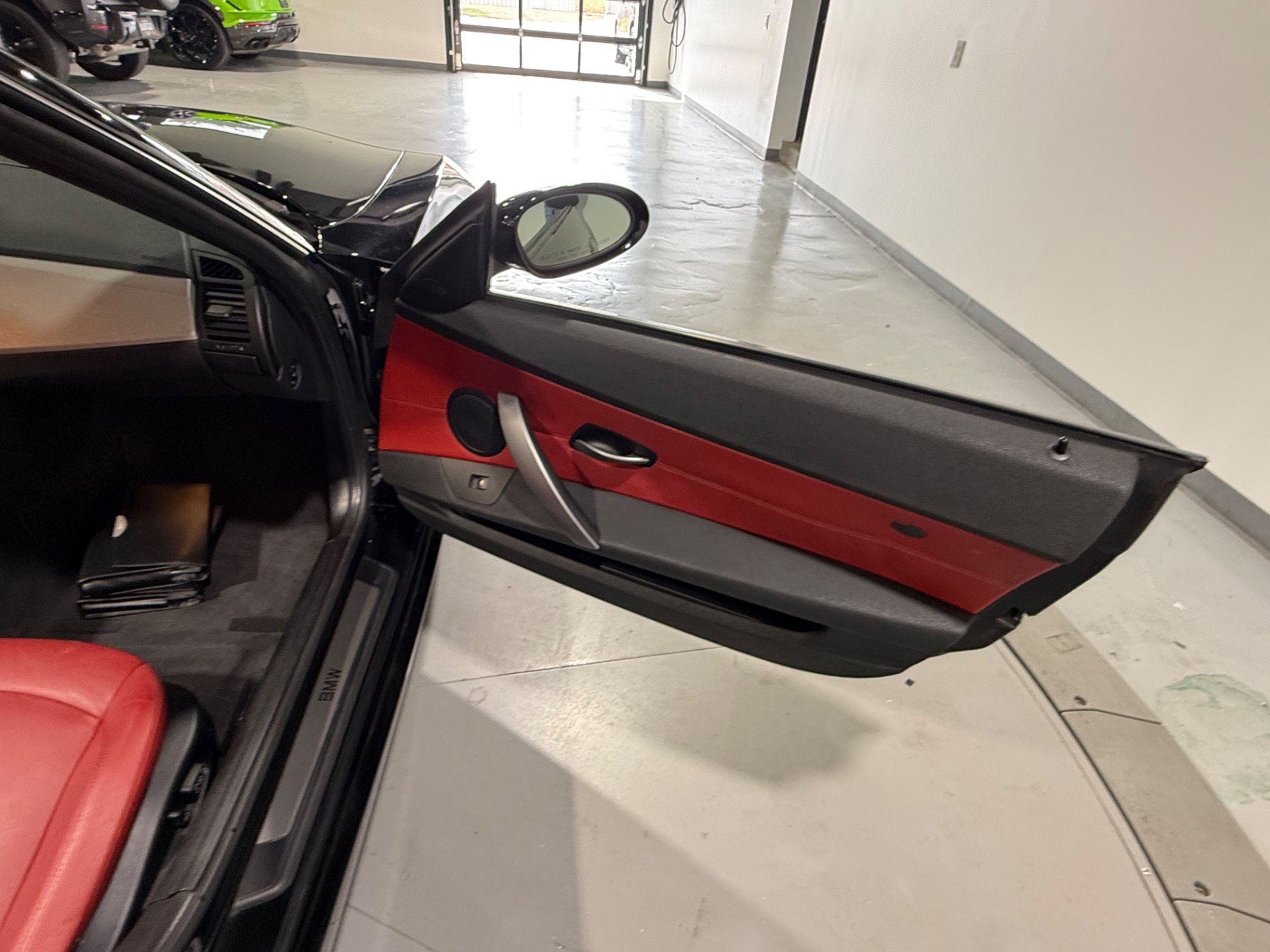 Used 2005 BMW Z4 3.0i RWD image 26