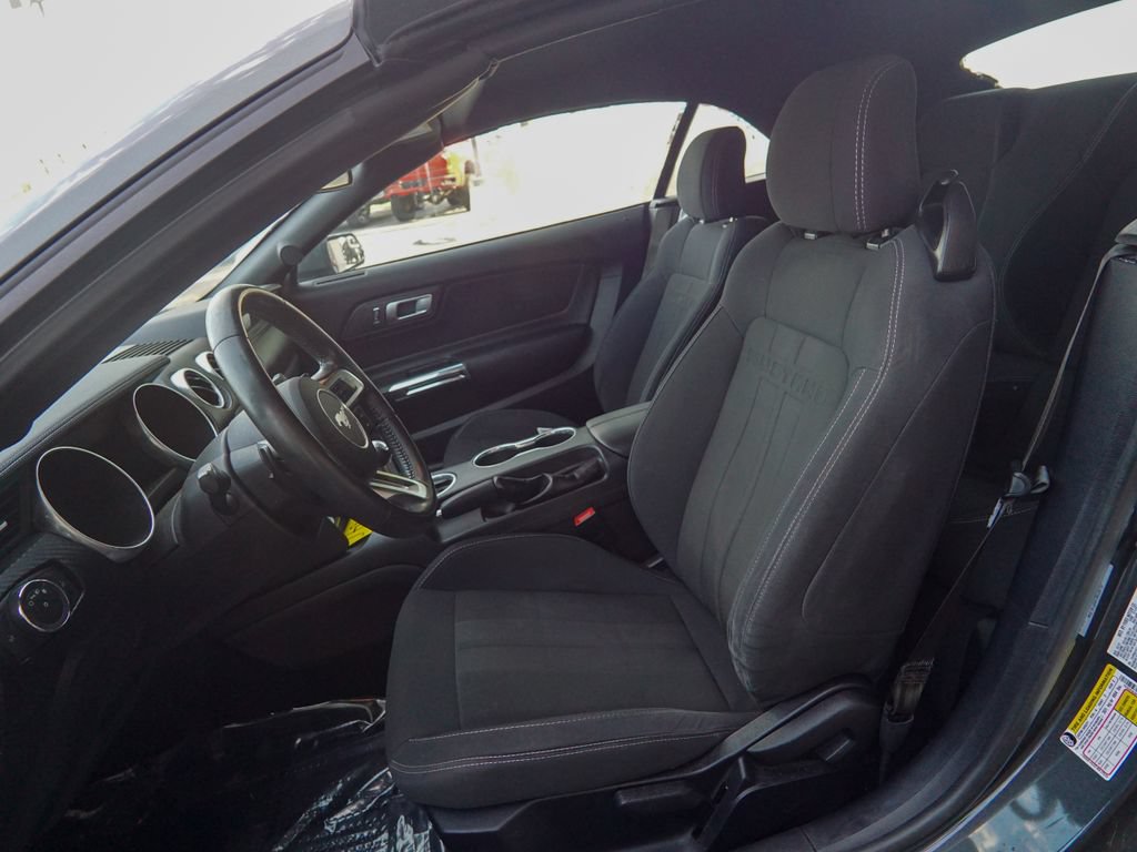 Used 2019 Ford Mustang Convertible RWD image 12