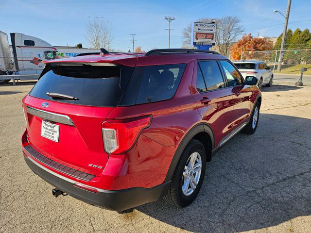 Used 2022 Ford Explorer XLT image 4