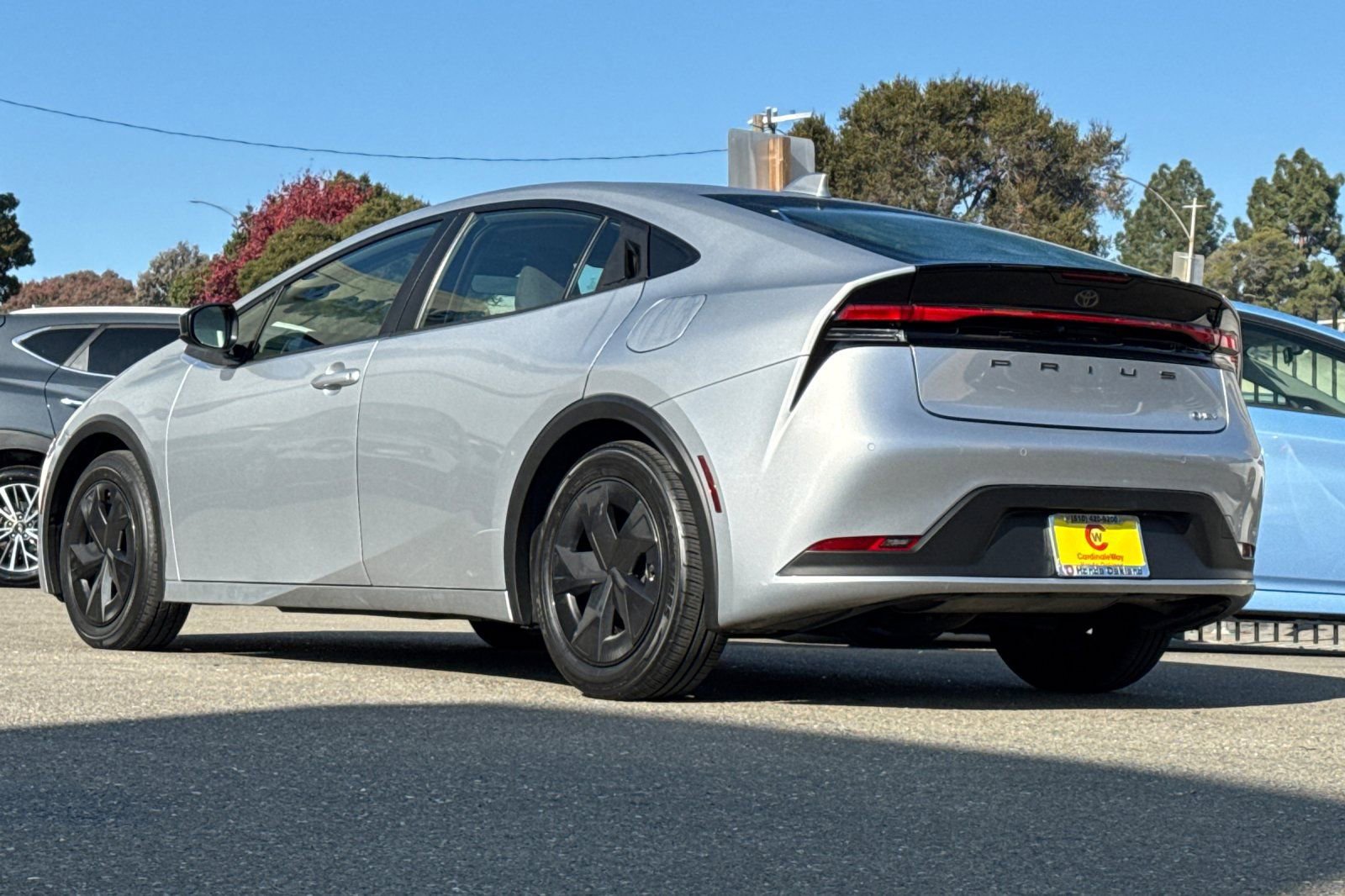 Used 2024 Toyota Prius LE image 6