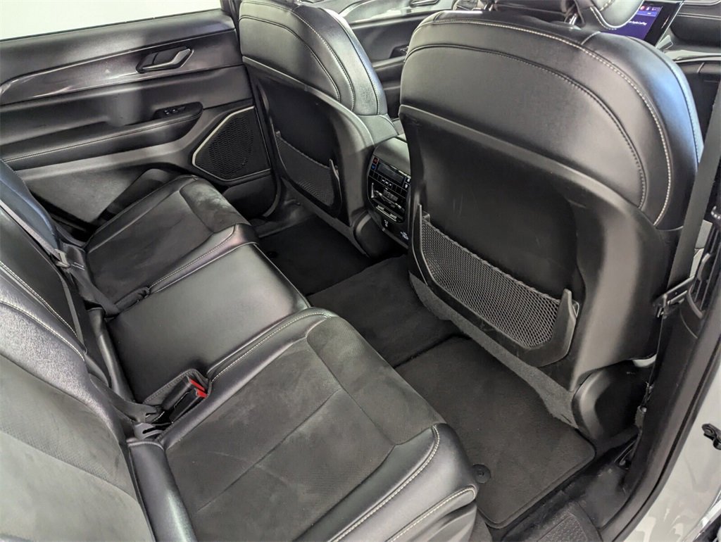 Certified 2023 Jeep Grand Cherokee L Laredo image 32