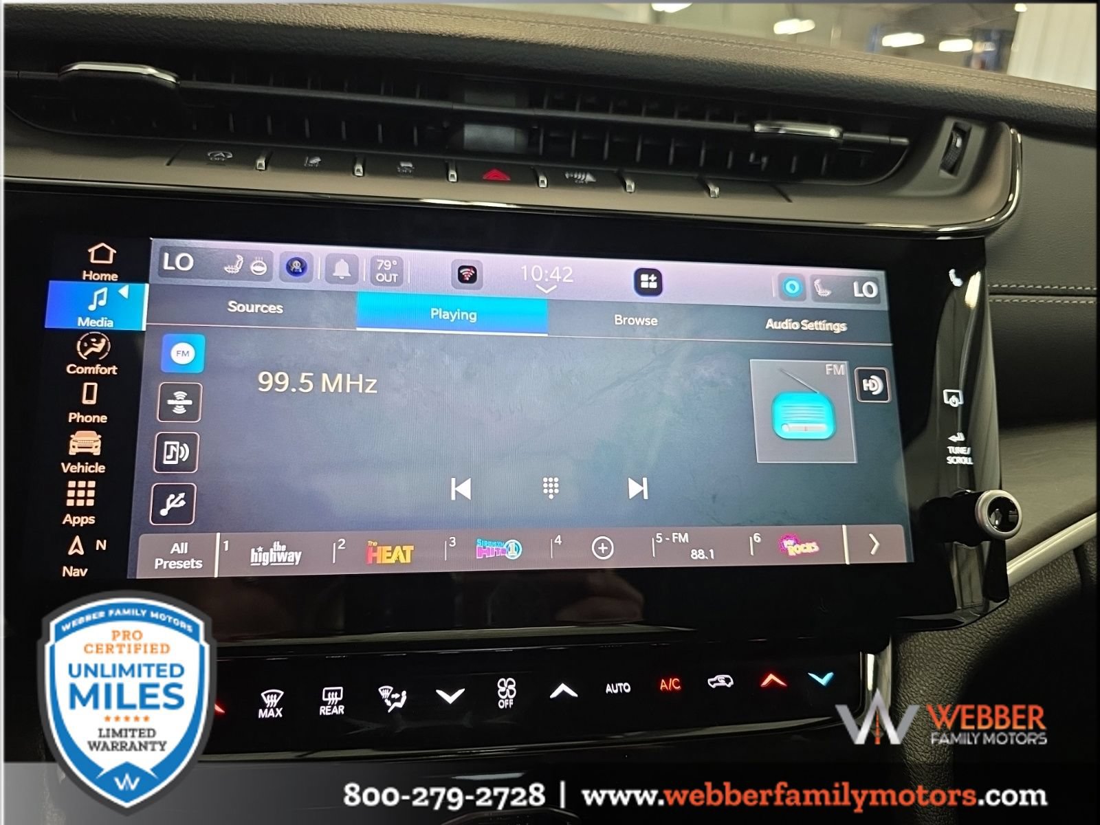 New 2026 Jeep Grand Cherokee Limited w/ Limited Altitude Package AWD/4WD image 25