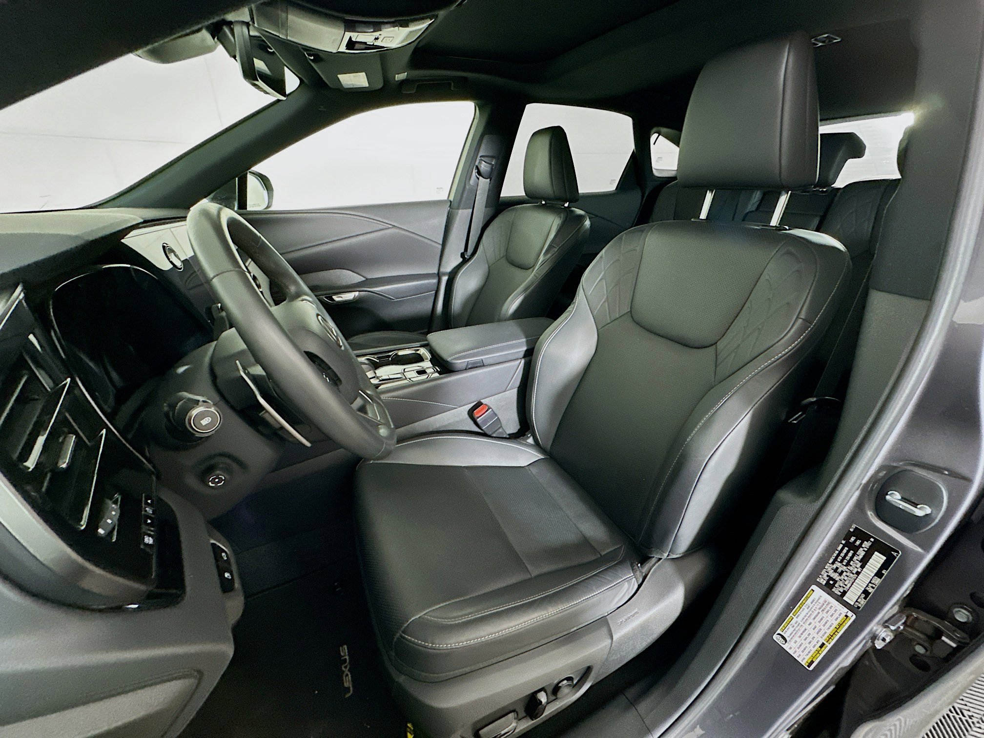 Used 2023 Lexus RX 350 FWD w/ Cold Area Package image 13