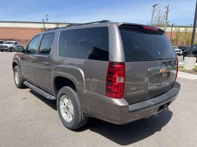 Used 2014 Chevrolet Suburban LT AWD/4WD image 7