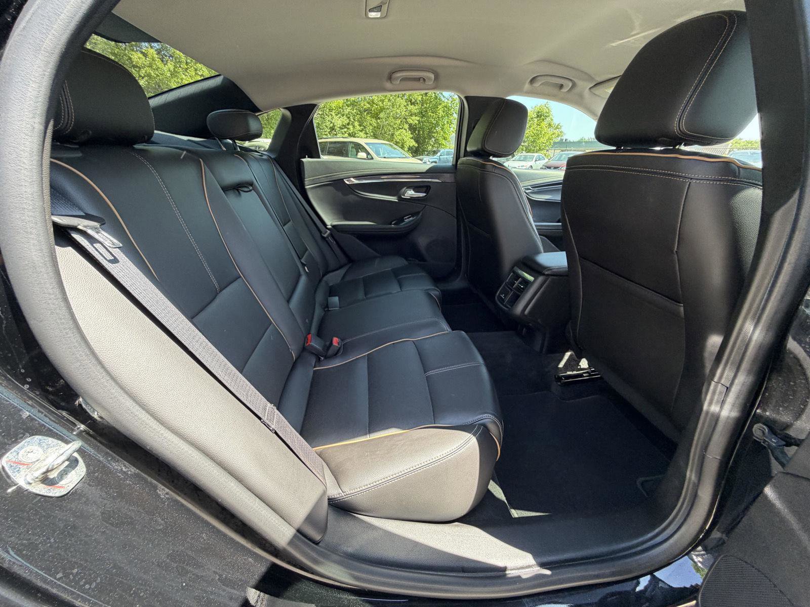 Used 2016 Chevrolet Impala LTZ w/ Enhanced Convenience Package FWD image 29