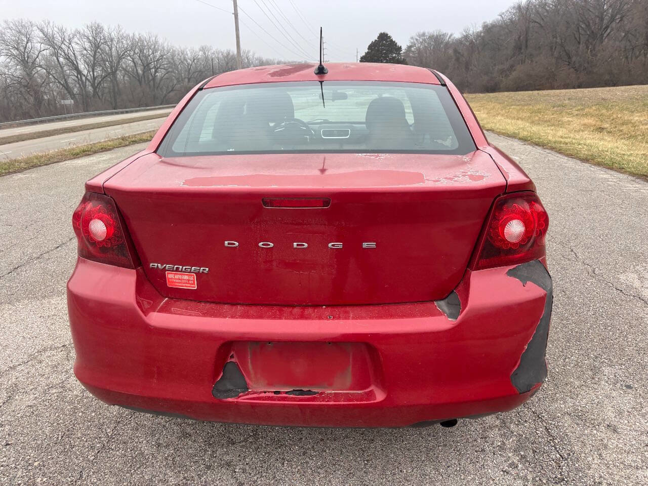 Used 2012 Dodge Avenger SXT image 8