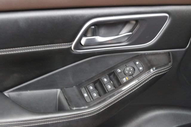 Used 2021 Nissan Rogue SV AWD/4WD image 13