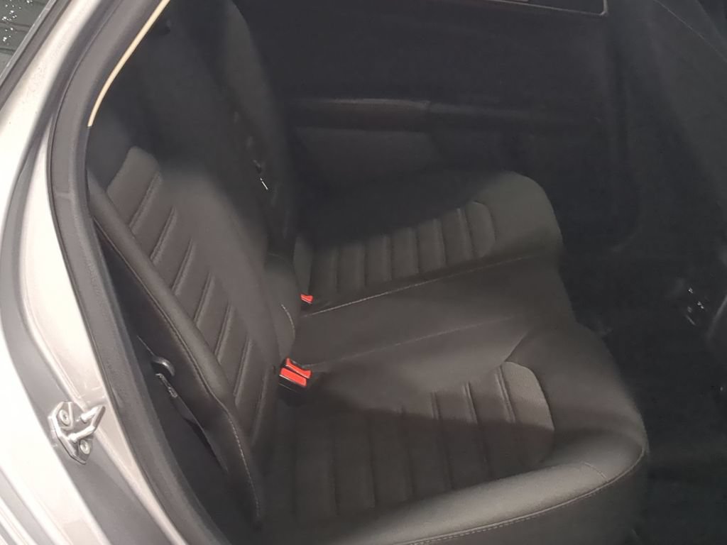 Used 2020 Ford Fusion SE FWD image 24