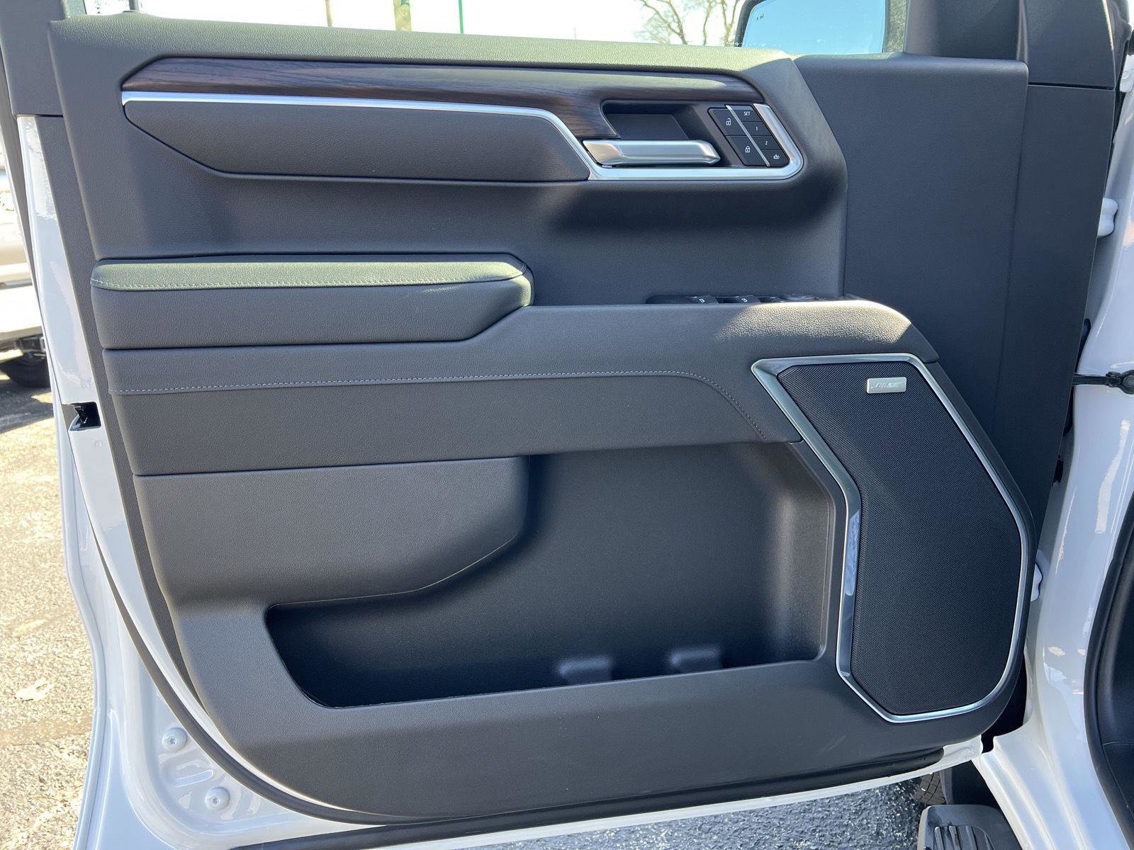 New 2026 GMC Sierra 1500 SLT w/ SLT Premium Plus Package image 16