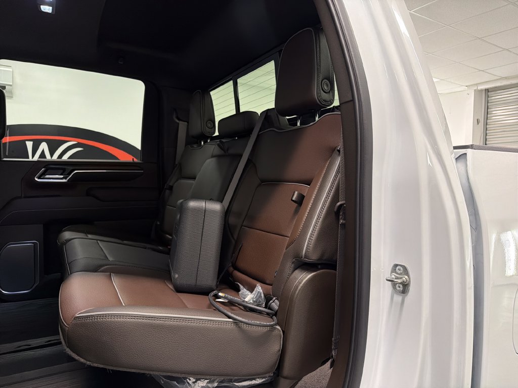 Used 2025 GMC Sierra 2500 Denali w/ Denali Reserve Package AWD/4WD image 9