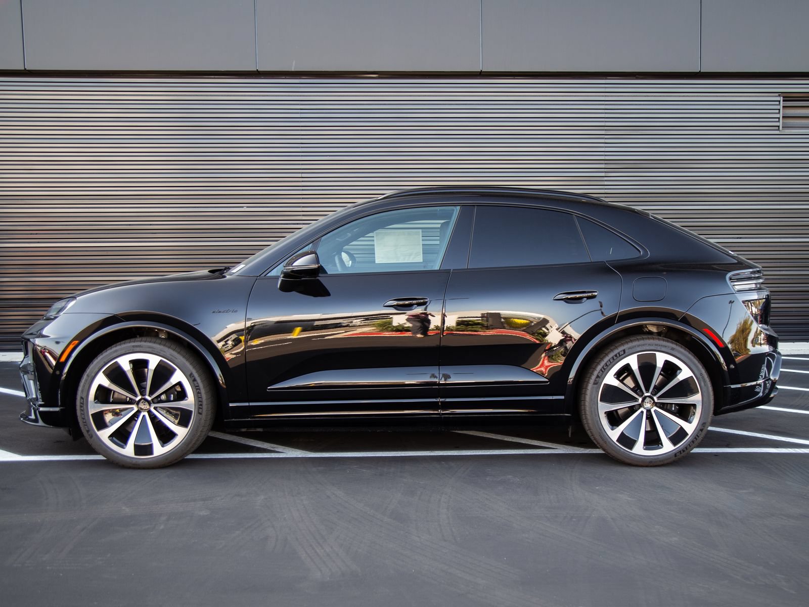 New 2025 Porsche Macan Turbo Electric AWD/4WD image 2