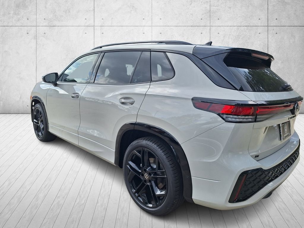 New 2026 Volkswagen Tiguan SE R-Line image 3