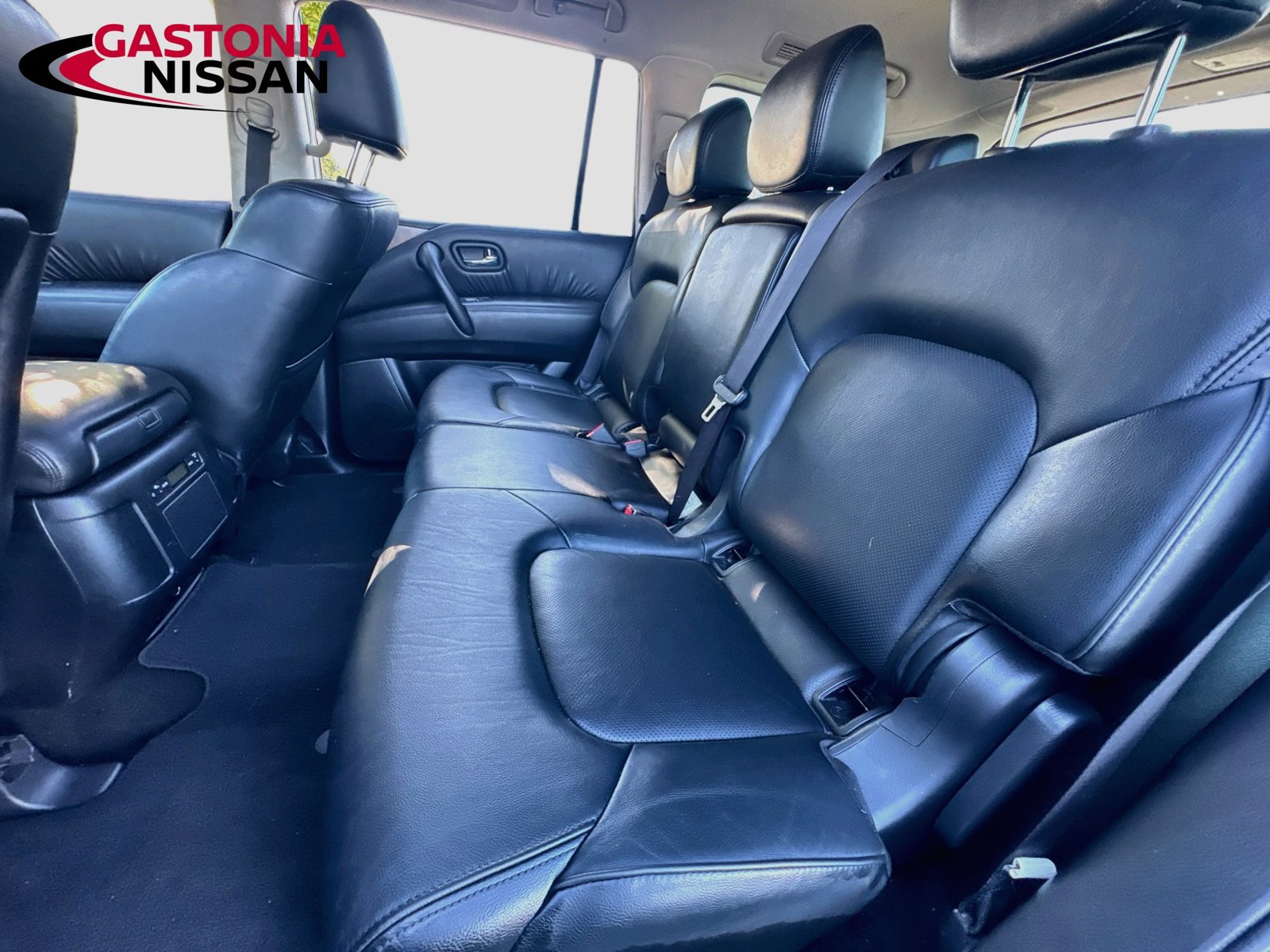 Used 2023 Nissan Armada SL AWD/4WD image 32