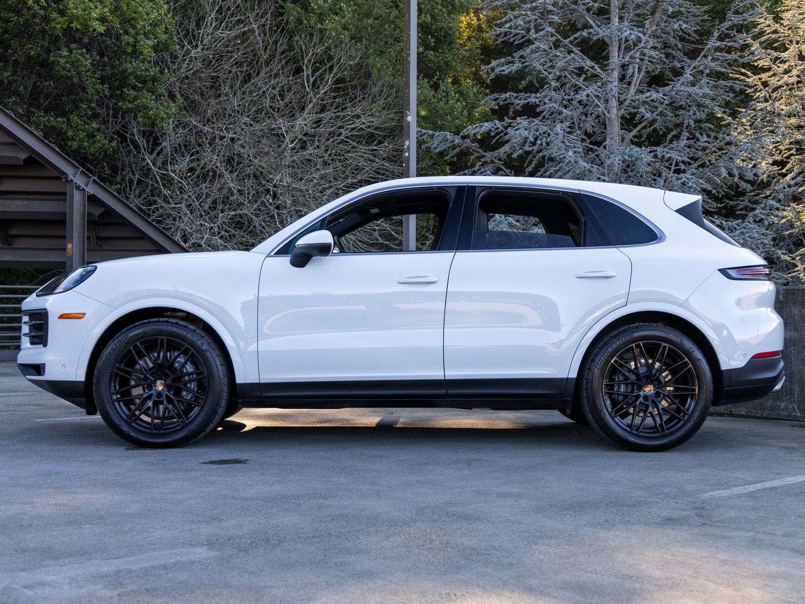 Certified 2025 Porsche Cayenne image 2