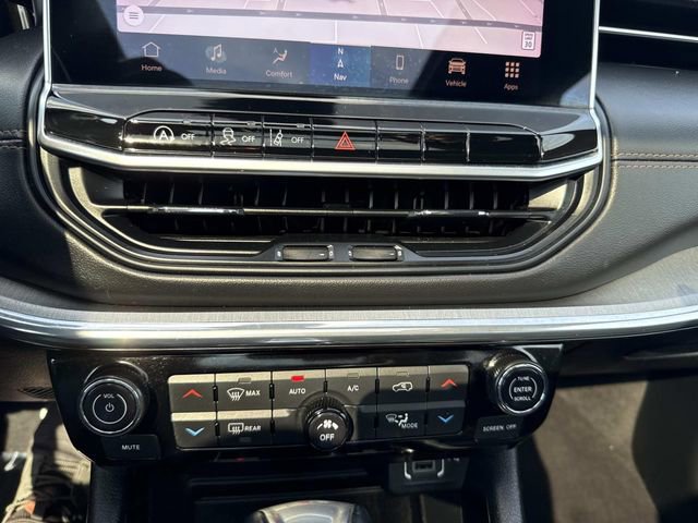 Used 2022 Jeep Compass Limited w/ (RED) Package image 27