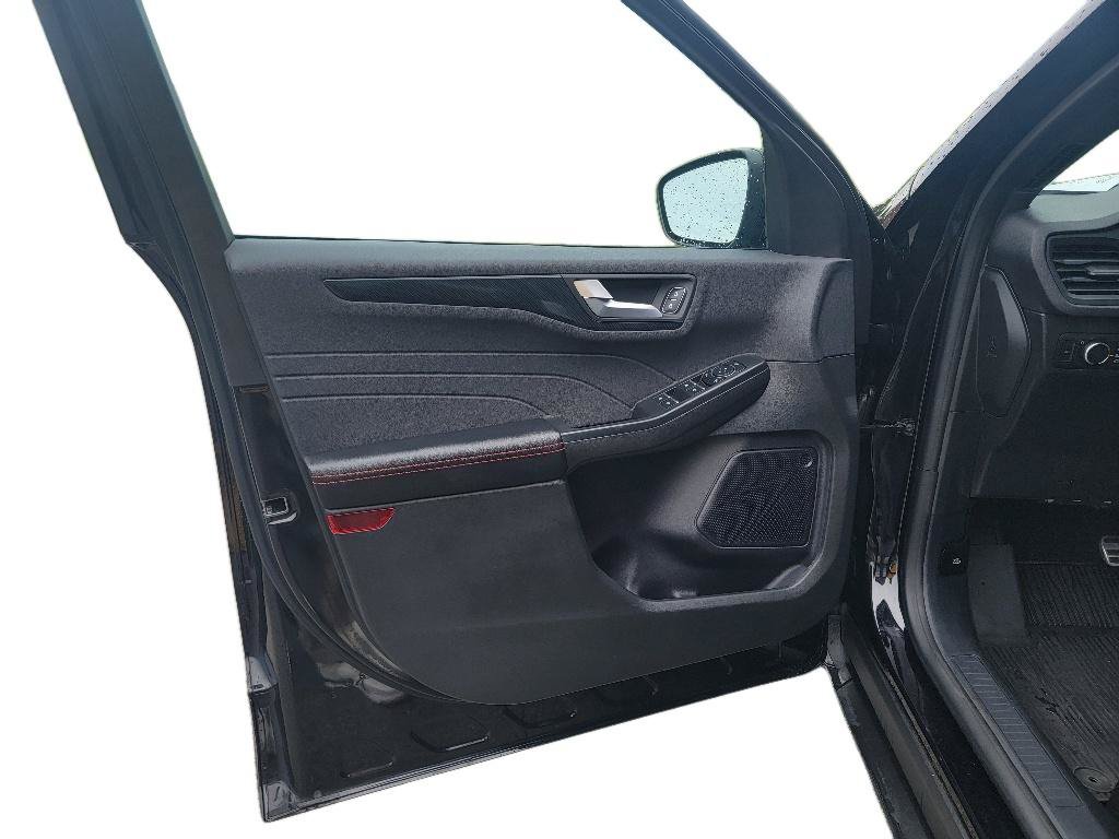 Used 2023 Ford Escape ST-Line w/ Tech Pack #1 AWD/4WD image 12