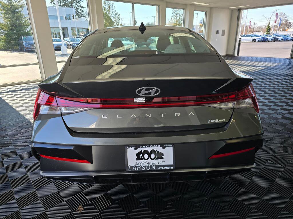 New 2026 Hyundai Elantra Limited image 5