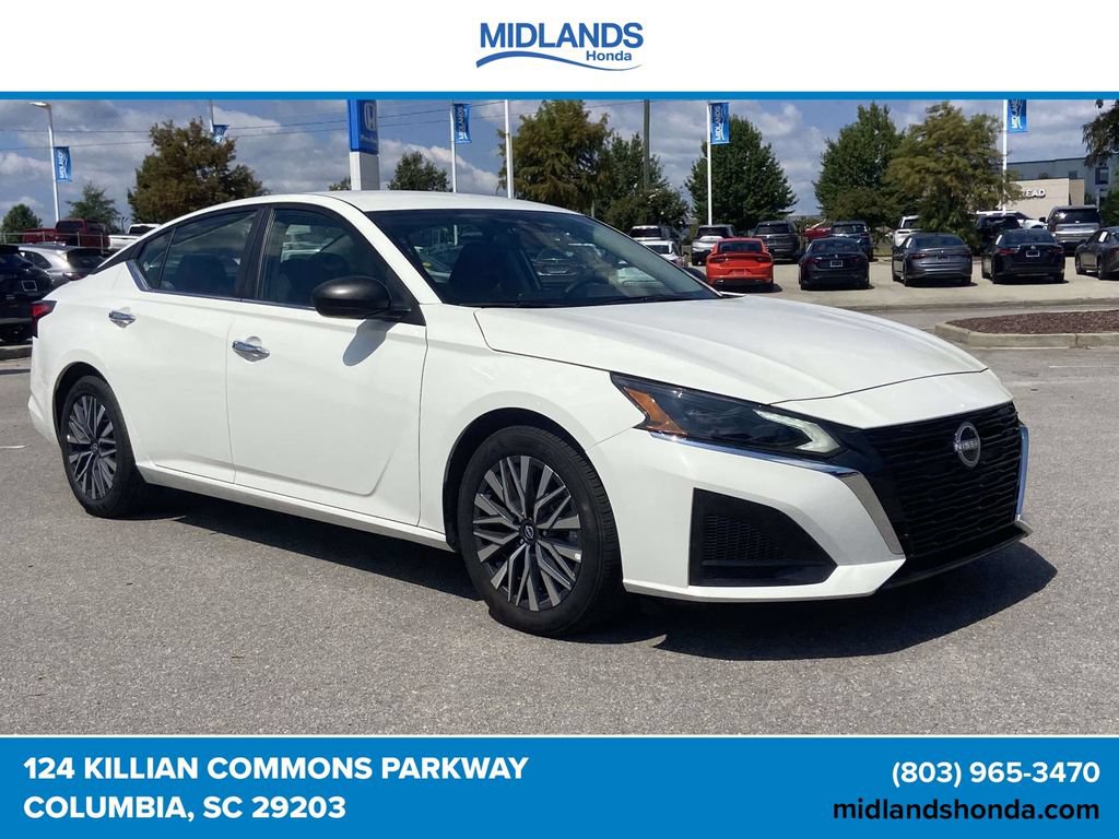 Used 2025 Nissan Altima 2.5 SV