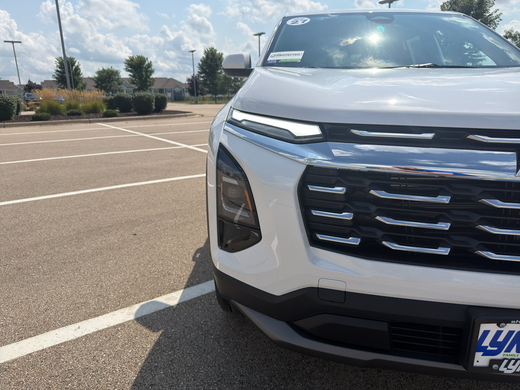 New 2027 Chevrolet Equinox LT FWD image 9
