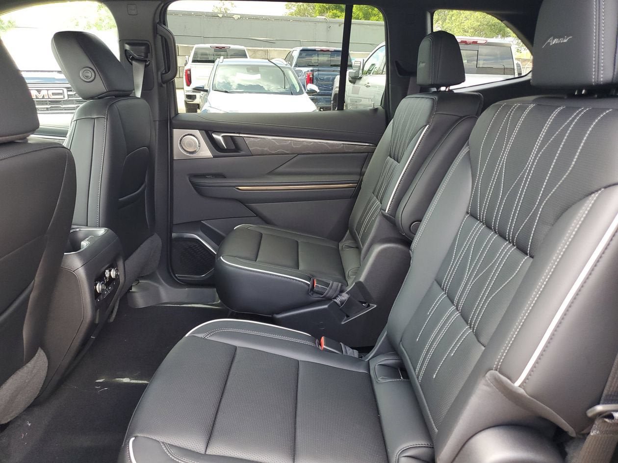 New 2026 Buick Enclave Avenir w/ Super Cruise Package FWD image 11