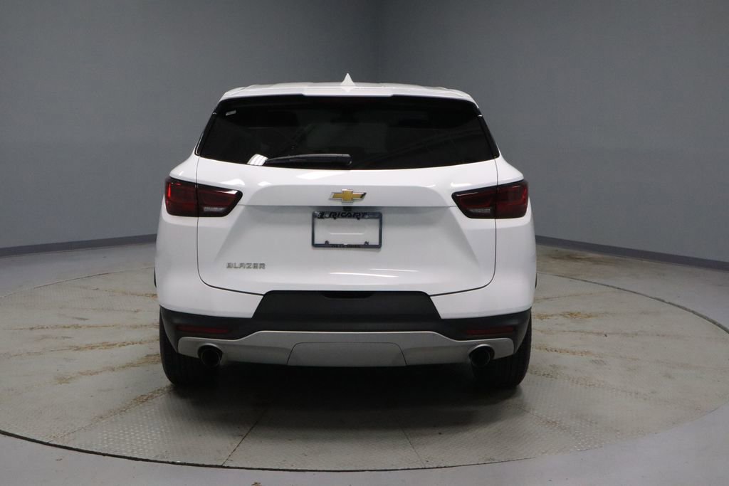Used 2025 Chevrolet Blazer LT FWD image 9