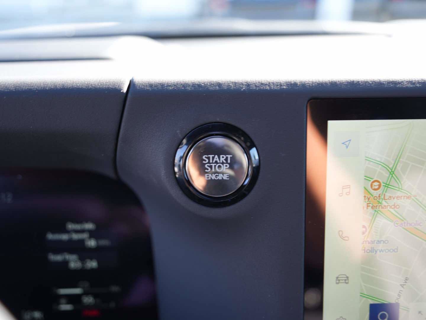 Used 2025 Lexus GX 550 w/ Accessory Package (CT) image 26