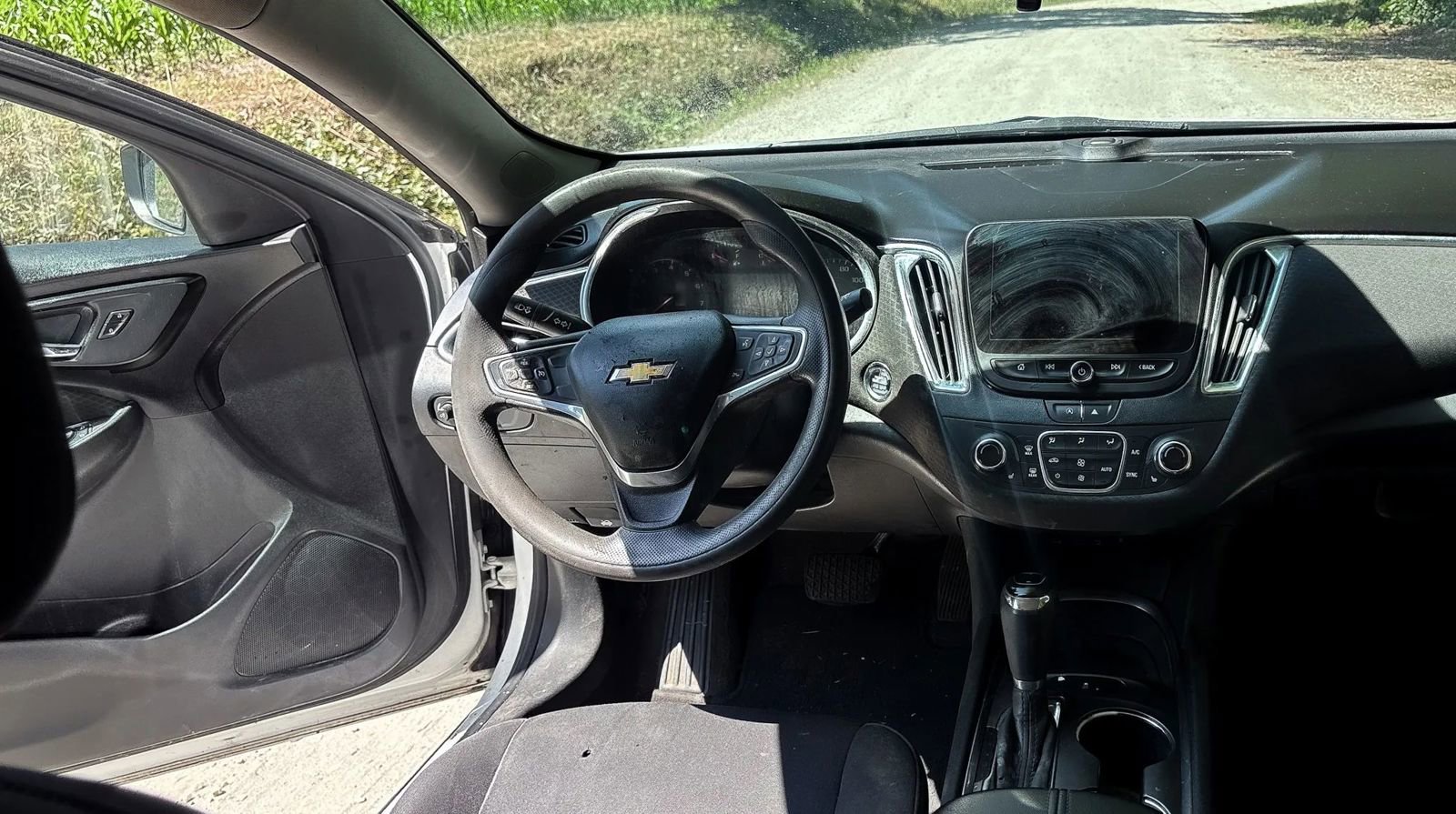 Used 2020 Chevrolet Malibu LT FWD image 11