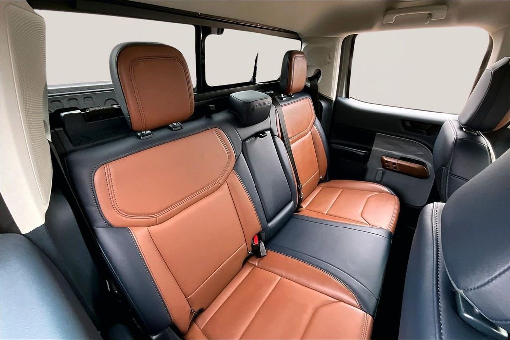 Certified 2023 Ford Maverick Lariat w/ Lariat Luxury Package image 28