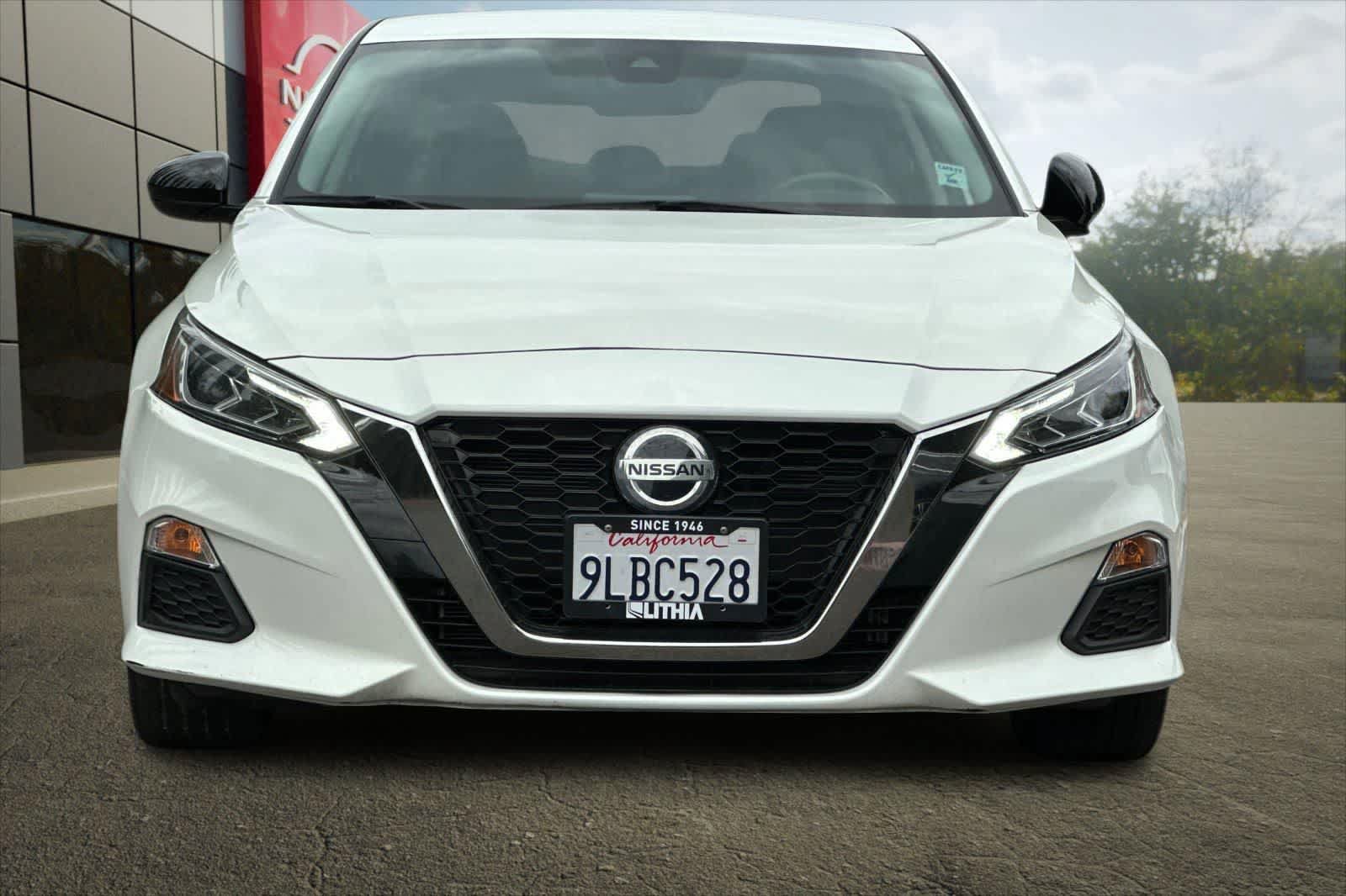 Used 2021 Nissan Altima 2.5 SR FWD image 11