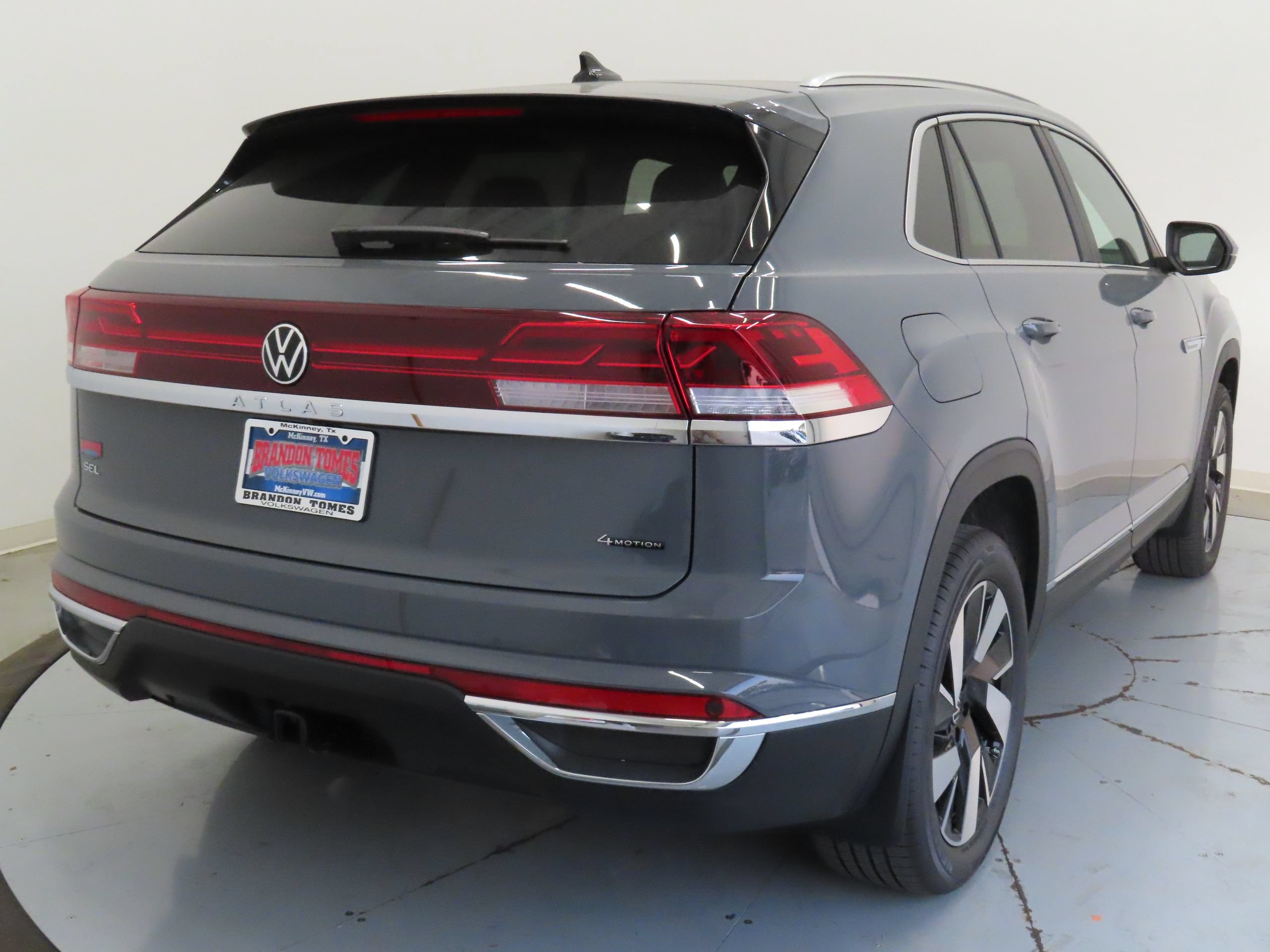New 2026 Volkswagen Atlas Cross Sport SEL AWD/4WD image 3