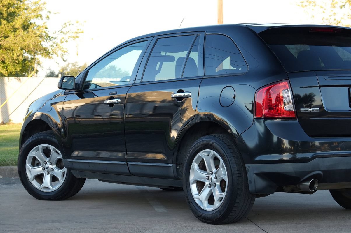 Used 2011 Ford Edge SEL w/ 202A Rapid Spec Order Code FWD image 32