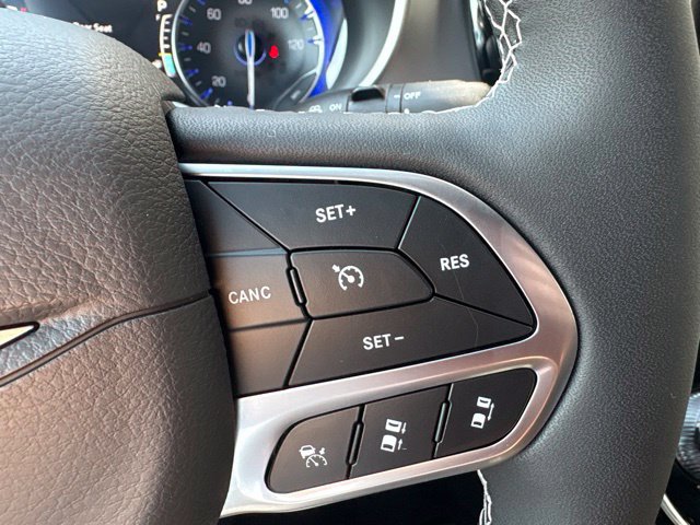 New 2027 Chrysler Pacifica Select FWD image 19