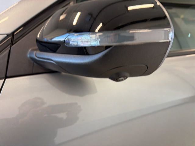 Used 2025 Chevrolet Traverse Z71 w/ Enhanced Driving Package image 11