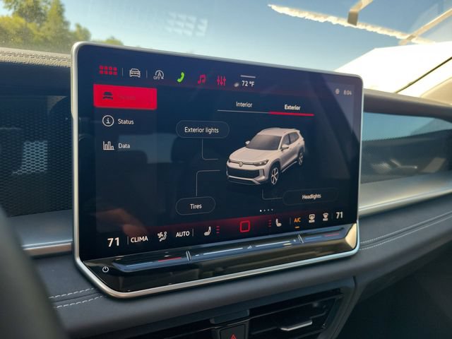 New 2026 Volkswagen Tiguan SE AWD/4WD image 21