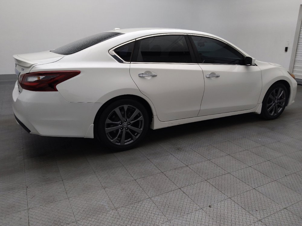 Used 2018 Nissan Altima 2.5 SR w/ SR Special Edition image 10
