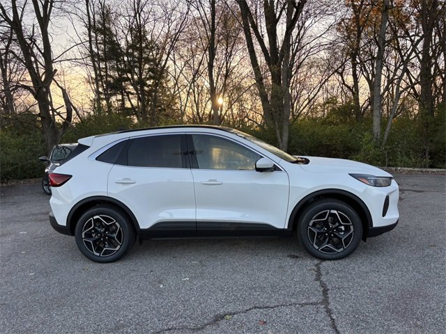 New 2026 Ford Escape Platinum w/ Premium Technology Package image 29