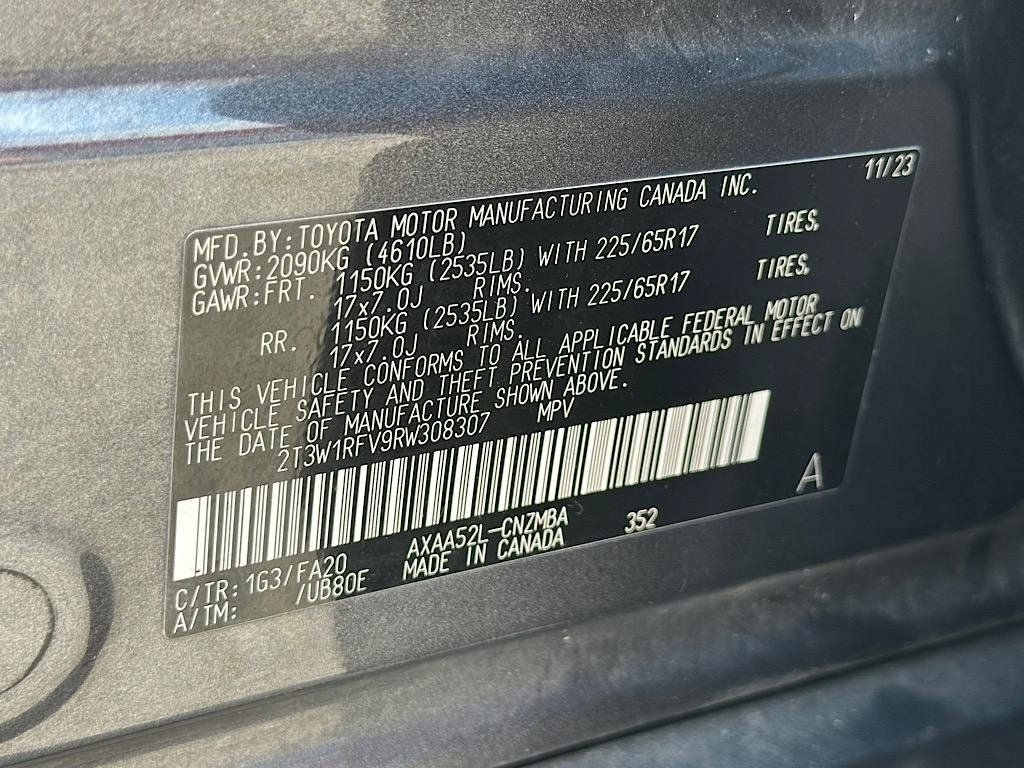 Used 2024 Toyota RAV4 XLE FWD image 30