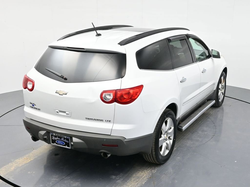 Used 2009 Chevrolet Traverse LTZ image 48