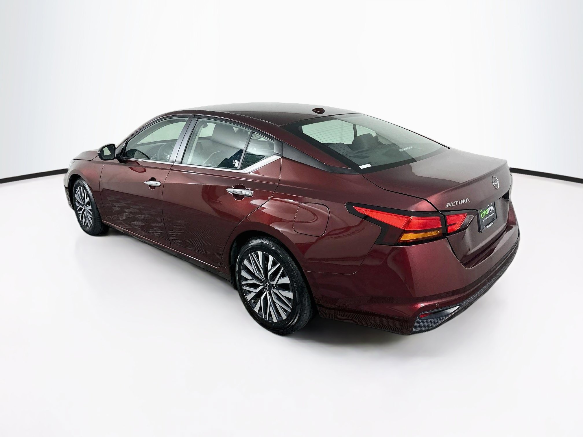 Used 2025 Nissan Altima 2.5 SV FWD image 5