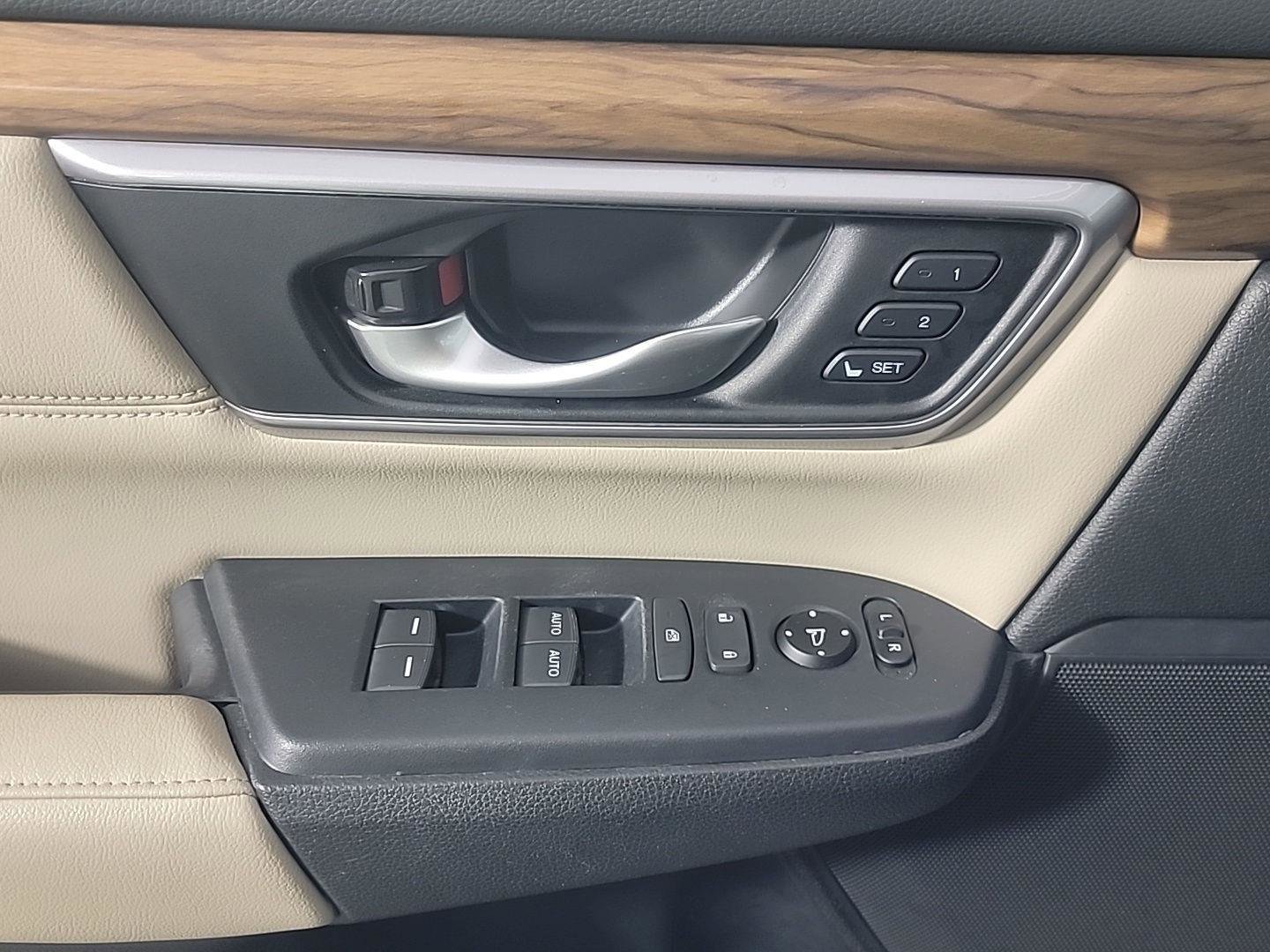 Used 2017 Honda CR-V EX-L image 26