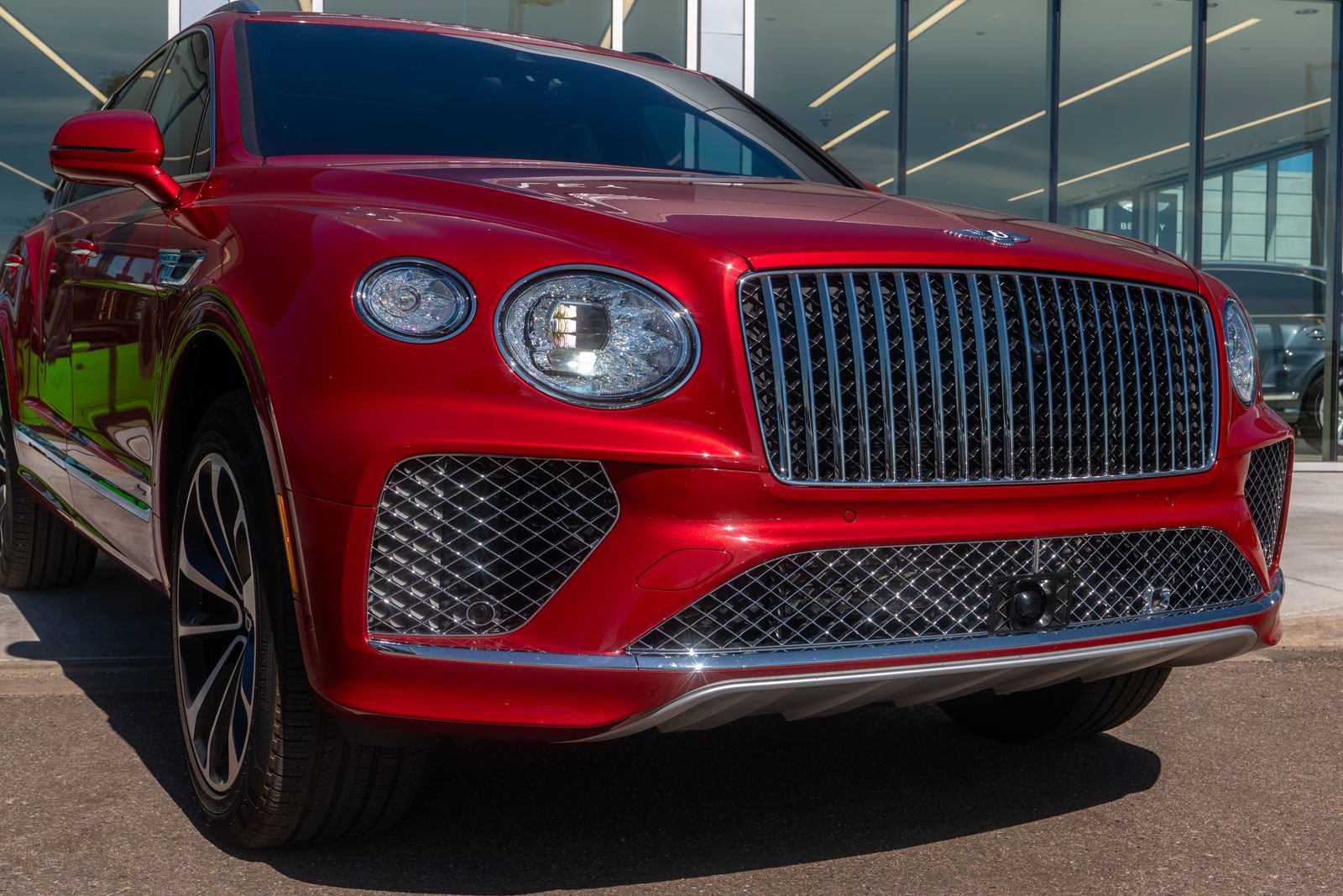 Certified 2024 Bentley Bentayga Extended Wheelbase image 2