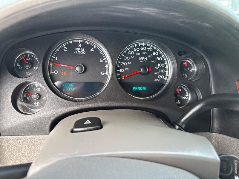 Used 2011 GMC Sierra 1500 SLT w/ SLT White Diamond Edition RWD image 11