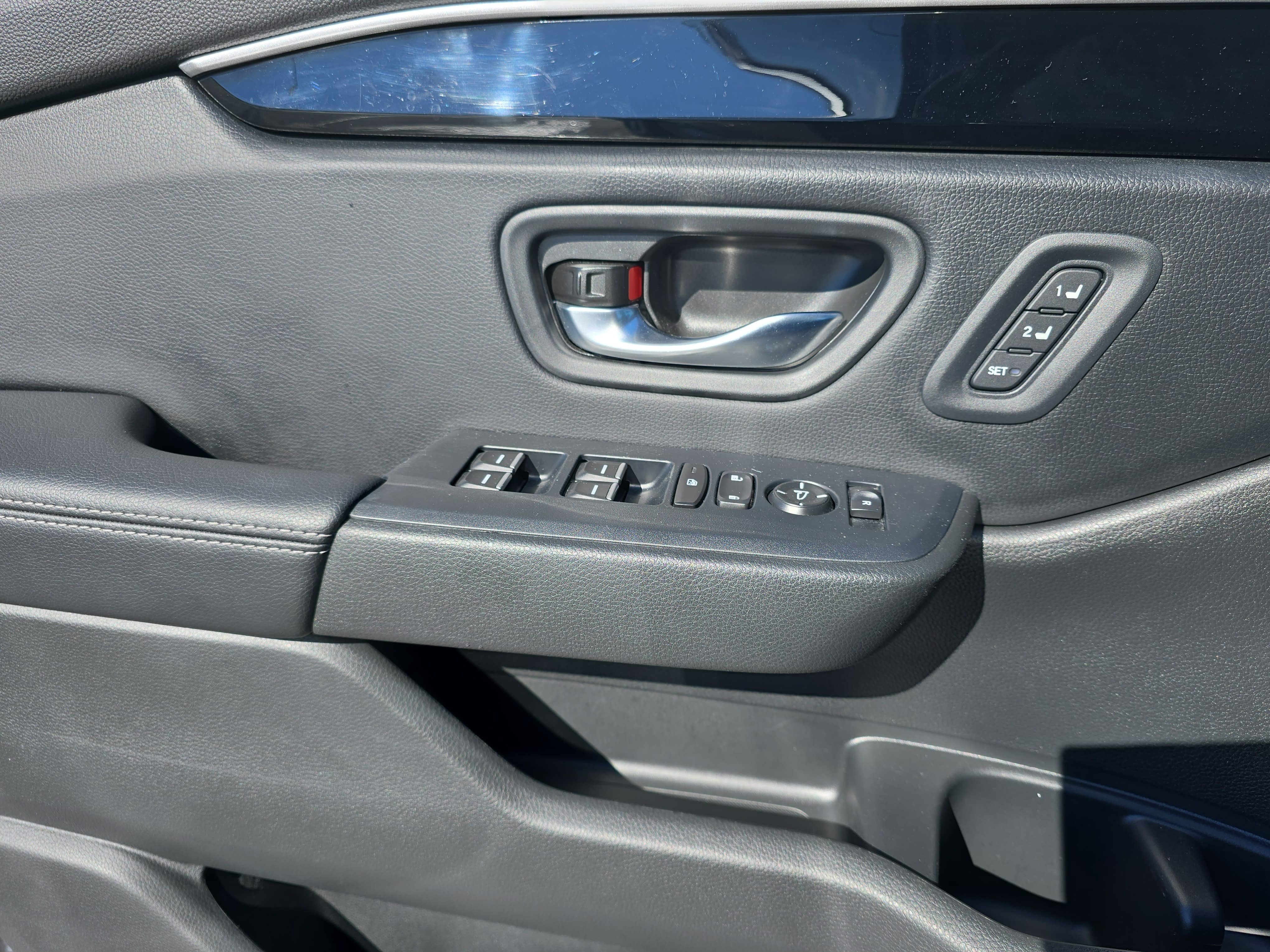 Used 2025 Honda Pilot Touring image 25