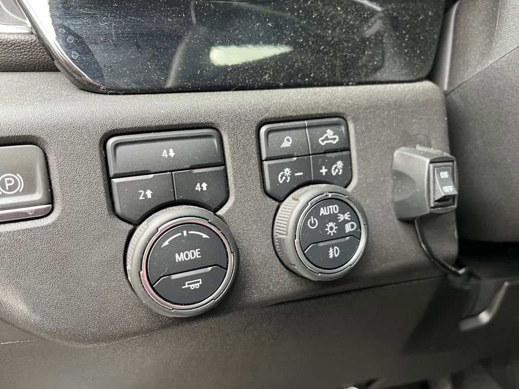 Used 2024 Chevrolet Silverado 3500 LT w/ Z71 Sport Edition AWD/4WD image 23