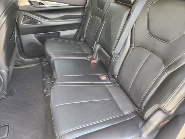 Certified 2026 INFINITI QX60 Luxe w/ Cargo Package FWD image 13